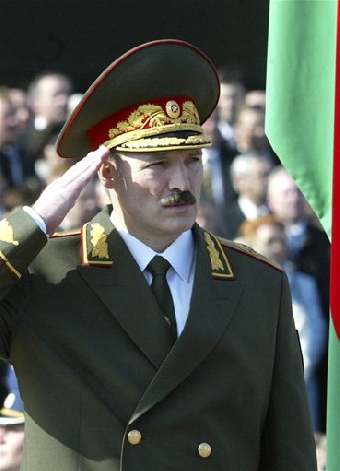 Лукашенко не собирается сдавать позиции