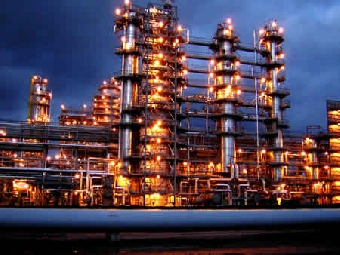Поставки российской нефти на НПЗ Беларуси в январе снизились почти на 50%