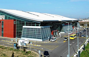 Россиянин разлил яд в аэропорту Тбилиси