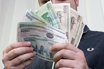 Сокращается межотраслевая разница в оплате труда