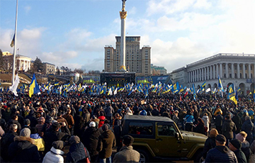 Путин будет в суде: эксклюзивные фото митинга на Майдане в Киеве
