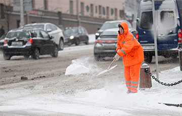 Что происходит на белорусских дорогах в первый день зимы?