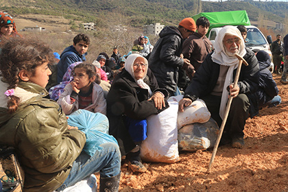 Турция сообщила о 15 тысячах беженцев у своей границы