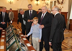 Лукашенко отругал реставраторов