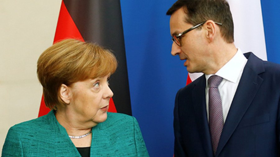 Меркель выразила солидарность с Польшей по вопросу мигрантов