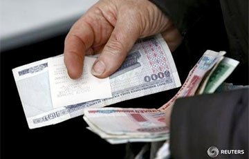 Белстат: каждый второй белорус живет на 178 долларов в месяц