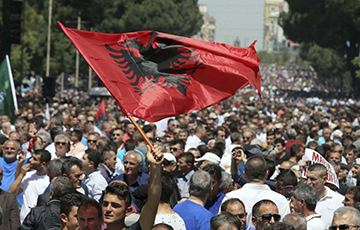 В Албании создали комиссию по импичменту президента