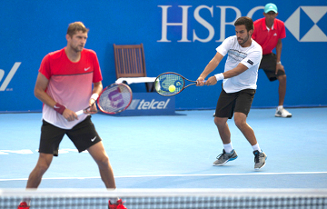Мирный и Хьюи завершили выступление на теннисном турнире в Индиан-Уэллсе