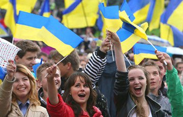 Украинцы больше всего симпатизируют Польше и Беларуси