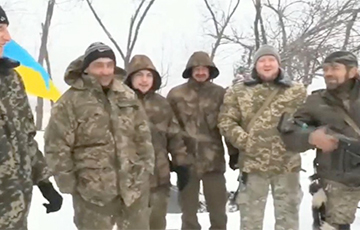 Видеофакт: Украинские военные поздравили соотечественников с Рождеством