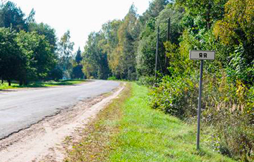 Фотофакт: Журналисты нашли белорусскую деревню со странным названием
