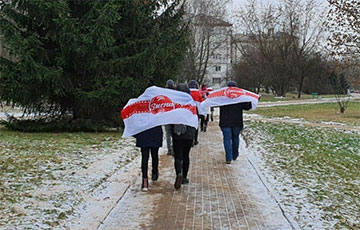 Минский район Смена вышел на марш в поддержку пенсионеров