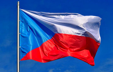 Чехия вслед за Словакией отзывает своего посла из Беларуси