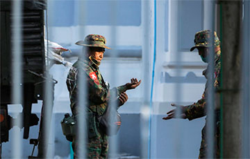 Военные за одну ночь захватили власть в Мьянме: новые факты