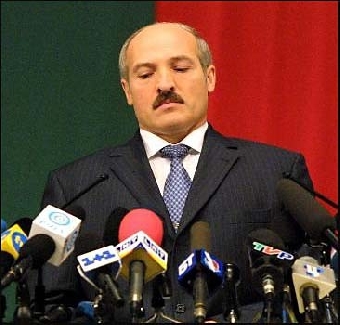 Лукашенко поручил "провести зачистку" среди "черных копателей"