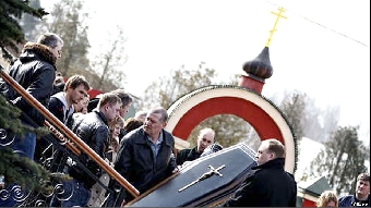 Похороны жертв теракта в минском метро пройдут на двух кладбищах Минска