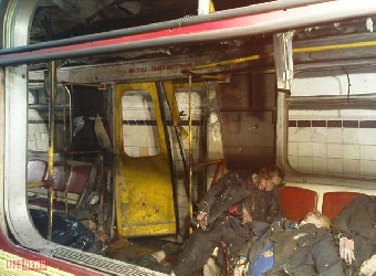 Акция скорби по погибшим при теракте в минском метро проходит в Могилеве