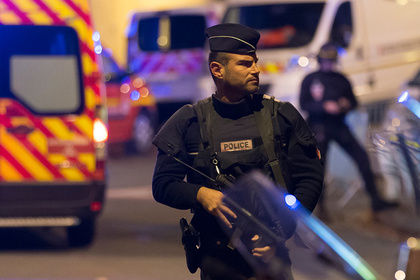 В автомобиле террористов французская полиция обнаружила три автомата Калашникова