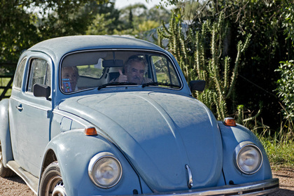 Президент Уругвая подбросил попутчика-автостопера