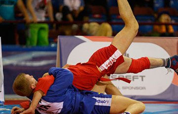 Белорусские самбисты завоевали 15 медалей на молодежном первенстве мира