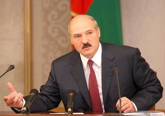 Лукашенко призвал дать «четкий ориентир» белорусам, которые находятся между властью и оппозицией