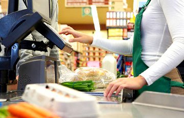 Кассиры гипермаркета ProStore жалуются на задержку зарплат