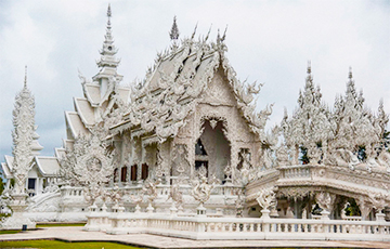 В Таиланде достраивают «самый красивый храм в мире»
