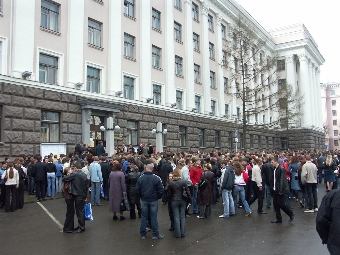 В Беларуси на ЦТ зарегистрировались 150 тыс. 175 абитуриентов