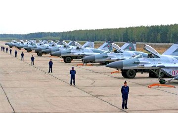 Российская авиабаза появится в Бобруйске уже в январе 2016 года
