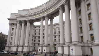 Выставка работ Людмилы Русовой "Бестелесное" откроется 7 июня в Минске