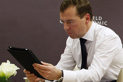 Роскомнадзор объяснил доступность RuTracker для Медведева