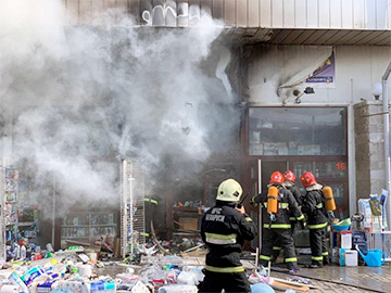 Торговый павильон на Комаровском рынке горел открытым пламенем