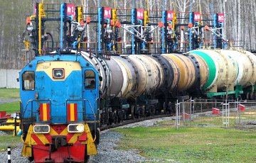 Доходы Беларуси от экспорта нефтепродуктов снизились на треть
