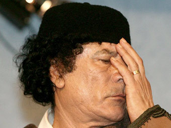Каддафи призвал "варваров" прекратить бомбардировки