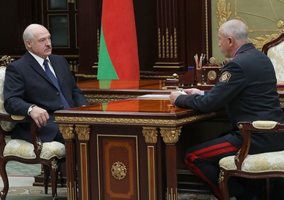 Лукашенко поблагодарил министра внутренних дел за раскрытие ограбления ювелирного магазина