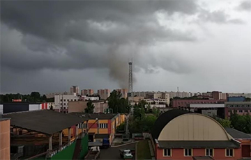 Пылевой смерч в Минске попал на видео