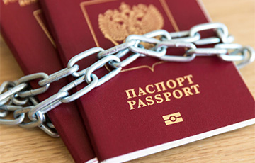 Московитским чиновникам запретили выезжать за границу: даже в Беларусь