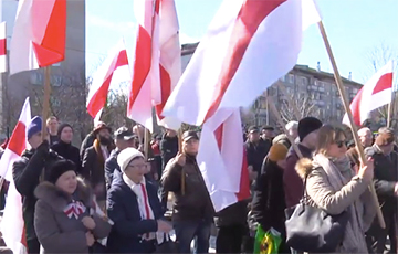 В Минске проходит митинг и концерт к 100-летию БНР (Видео, онлайн)