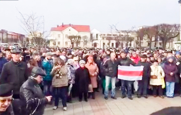 1000 оршанцев вышли на площадь