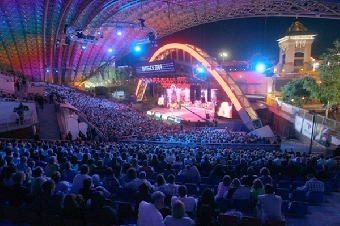 Алена Ланская лидирует по итогам первого дня конкурса "Витебск-2011"