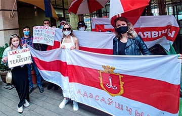Белорусы Одессы пикетировали консульство Австрии