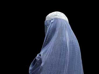 В Бельгии мусульманок предложили сажать за ношение паранджи