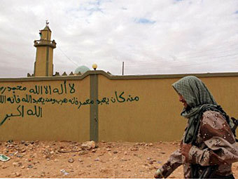 Власти Ливии отказались связывать бои в Бани-Валиде с Каддафи