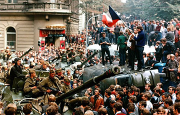 Чешский парламент признал оккупацией ввод войск Варшавского договора 50 лет назад