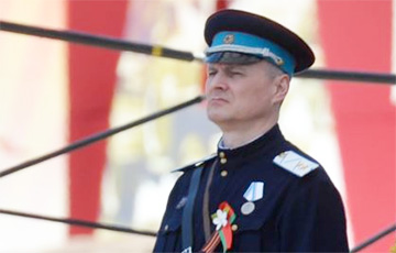 Зачем министр Шуневич надел форму комиссара НКВД?