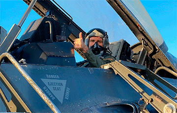 Посол США в Греции пилотировал истребитель F-16 во время военных учений