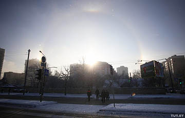 В небе над Минском появилось солнечное гало