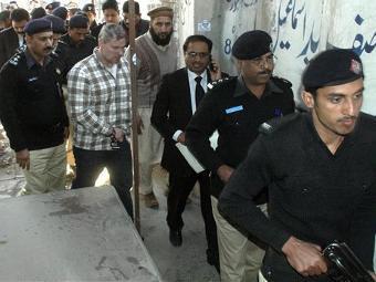 Американскому дипломату в Пакистане предъявили обвинения в убийстве