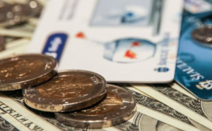 Граждане Беларуси смогут открывать валютные депозиты за границей