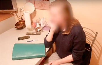 «Потребовала 374 рубля и не уходила»: Минчанин снял на видео назойливую «оконщицу»